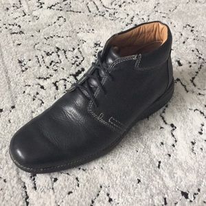 Johnston & Murphy chukka boots black